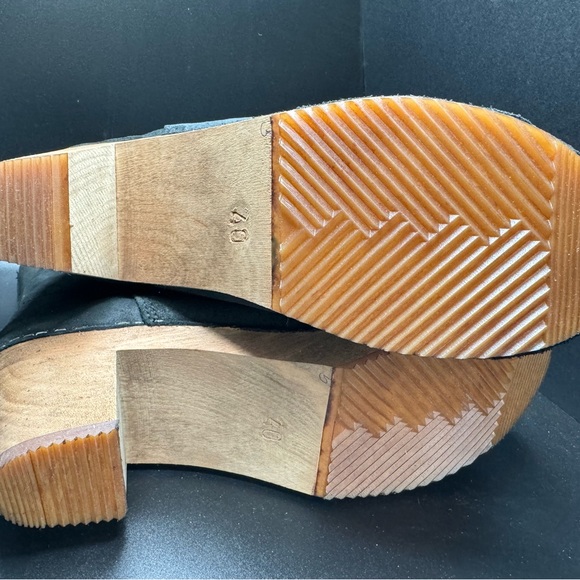 Sanita Lee Ann Square Black Suede Wooden Heeled Clog Boots Women's Size 40/9.5 - Picture 4 of 5